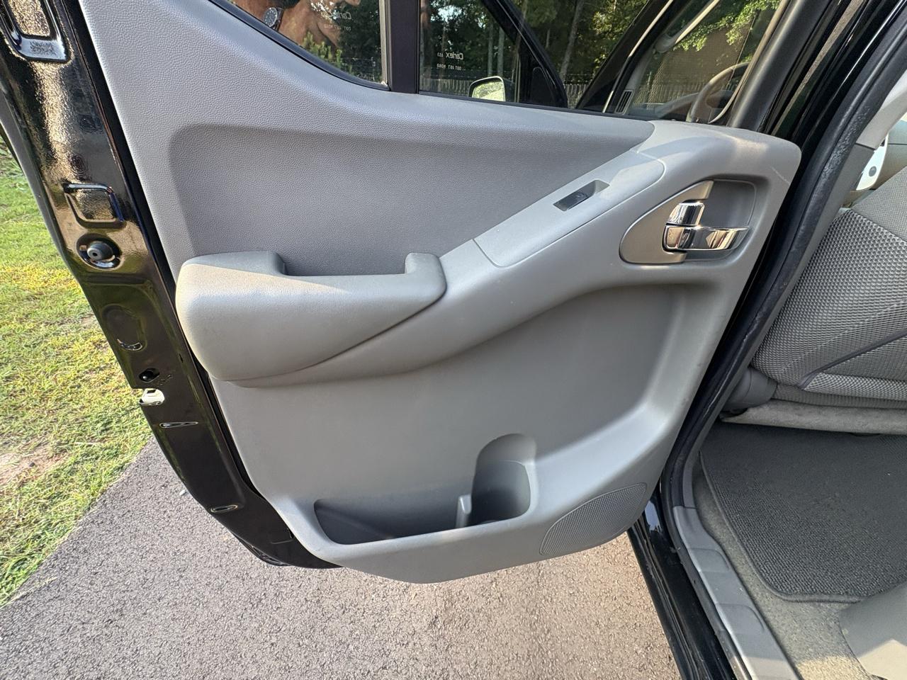 Nissan Frontier 2WD Crew Cab SWB Auto SE 2010