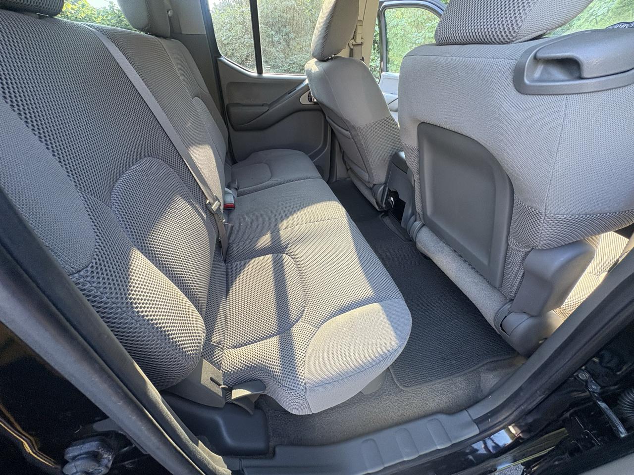 Nissan Frontier 2WD Crew Cab SWB Auto SE 2010