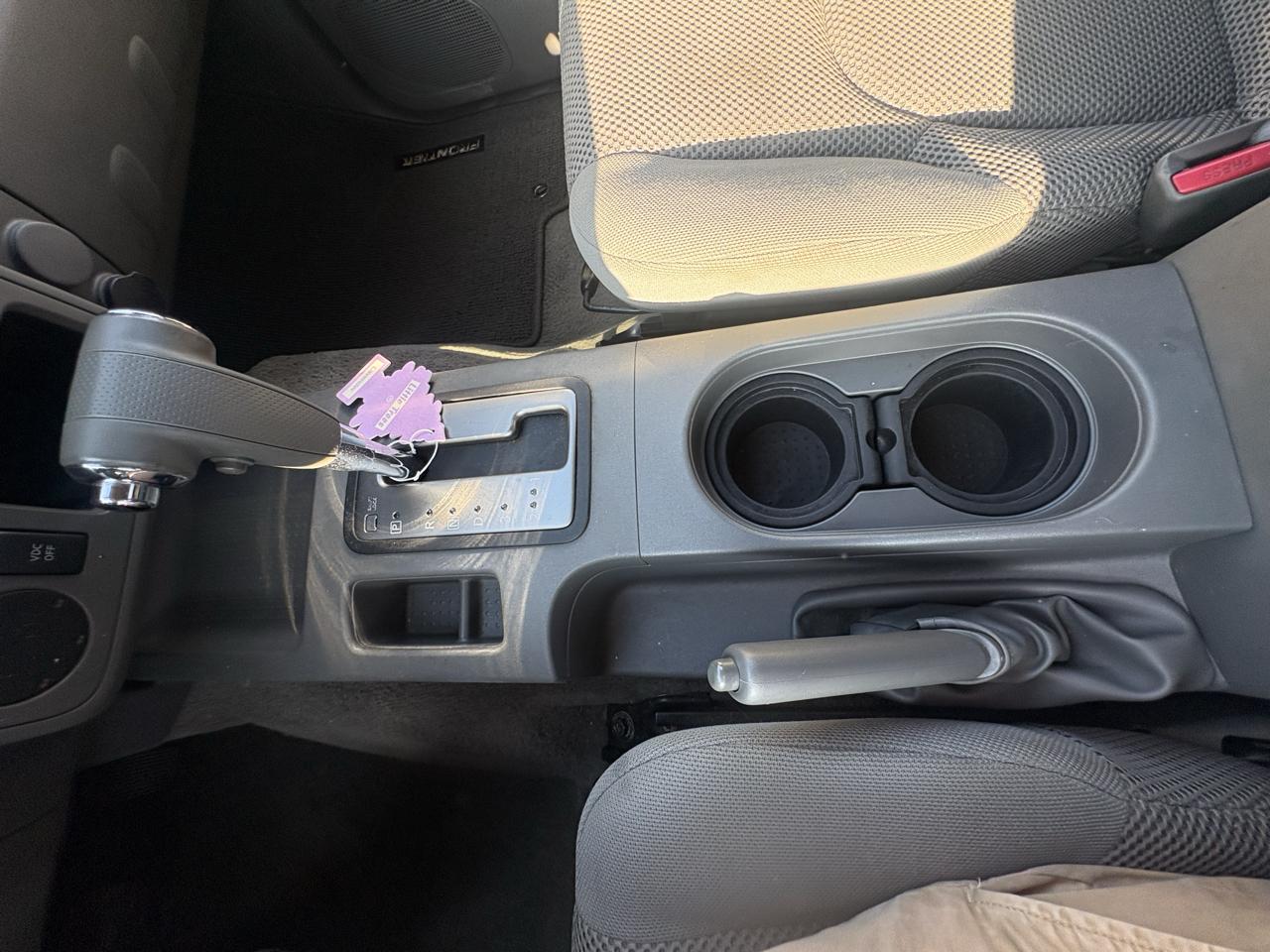Nissan Frontier 2WD Crew Cab SWB Auto SE 2010