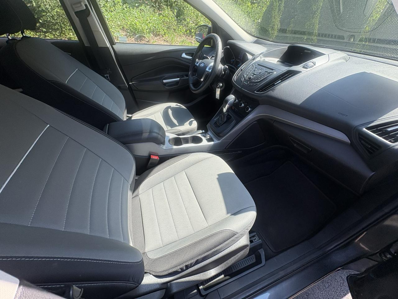 Ford Escape FWD 4dr SE 2015