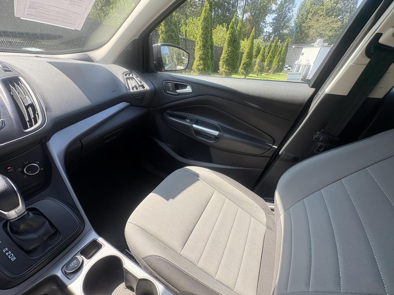 Ford Escape FWD 4dr SE 2015