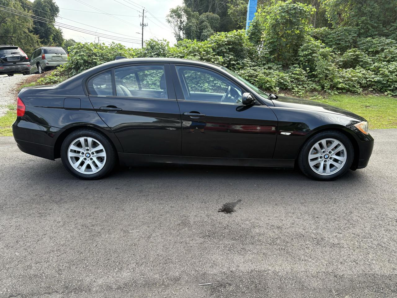 BMW 3 Series 325i 4dr Sdn RWD 2006
