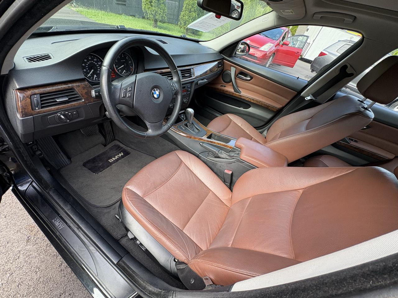 BMW 3 Series 325i 4dr Sdn RWD 2006