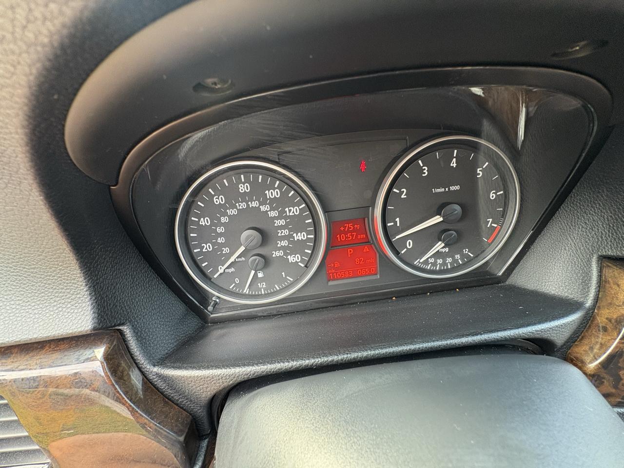 BMW 3 Series 325i 4dr Sdn RWD 2006