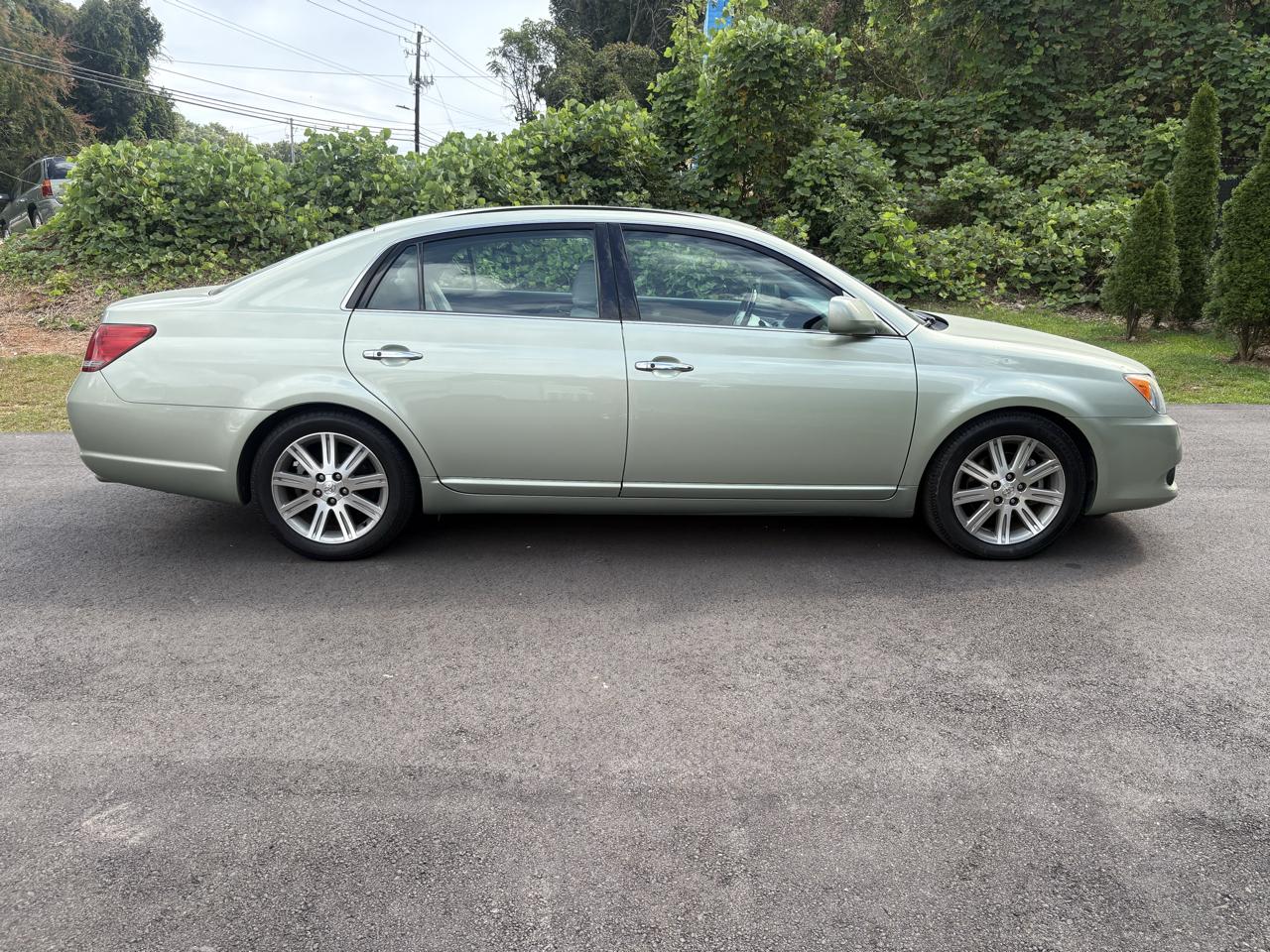 Toyota Avalon 4dr Sdn XL (Natl) 2008