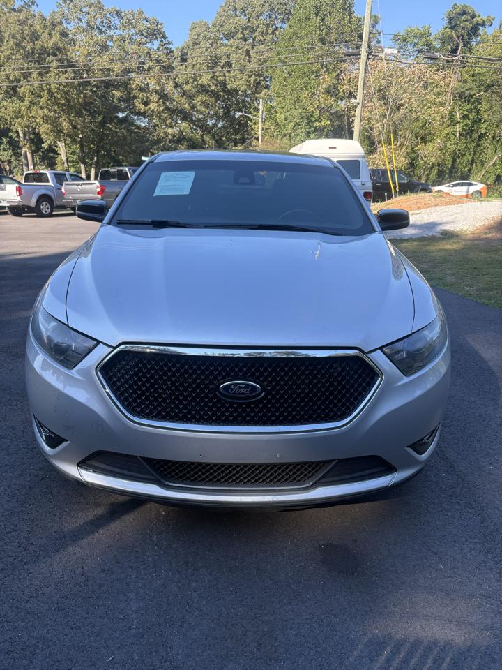 Ford Taurus 4dr Sdn SHO AWD 2015