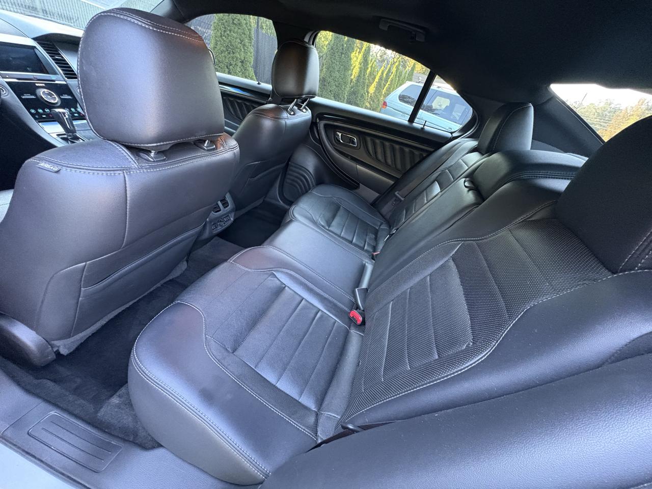 Ford Taurus 4dr Sdn SHO AWD 2015