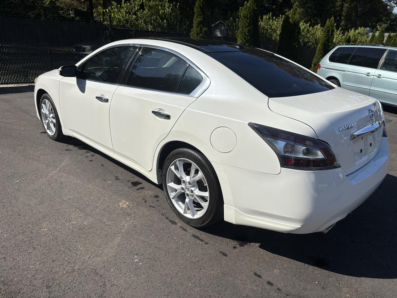 Nissan Maxima 4dr Sdn V6 CVT 3.5 SV w/Premium Pkg 2012