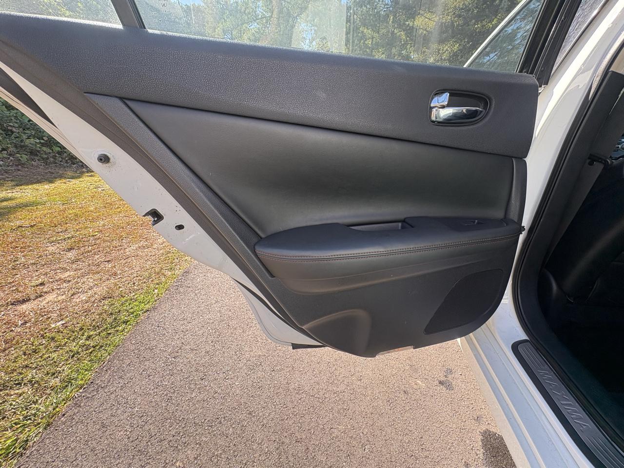 Nissan Maxima 4dr Sdn V6 CVT 3.5 SV w/Premium Pkg 2012