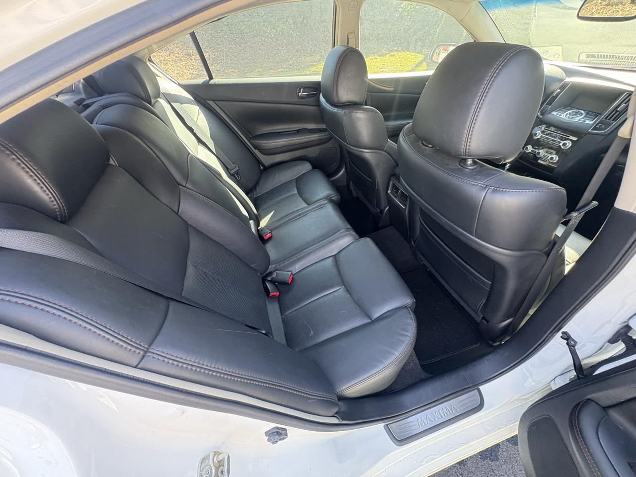 Nissan Maxima 4dr Sdn V6 CVT 3.5 SV w/Premium Pkg 2012