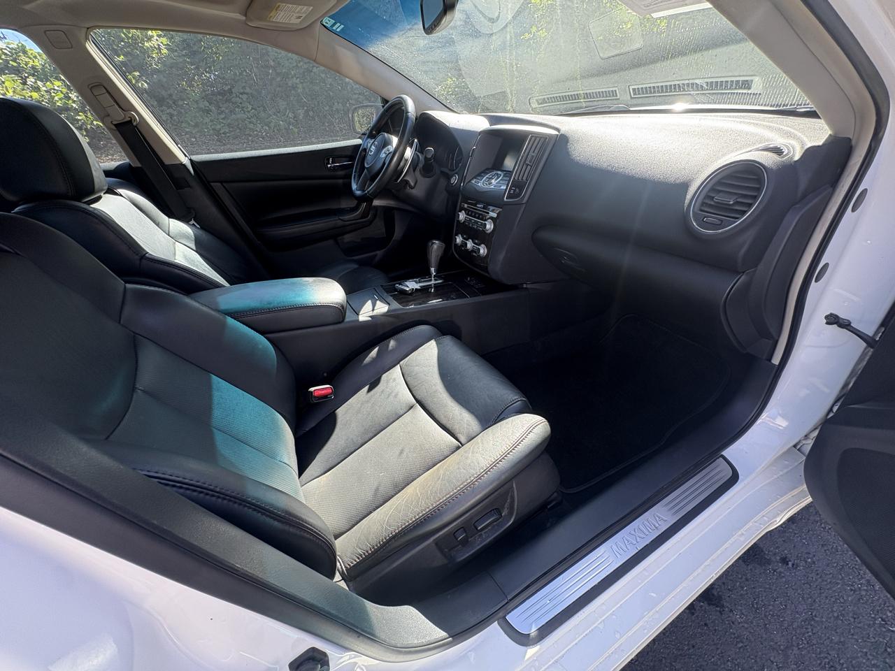 Nissan Maxima 4dr Sdn V6 CVT 3.5 SV w/Premium Pkg 2012