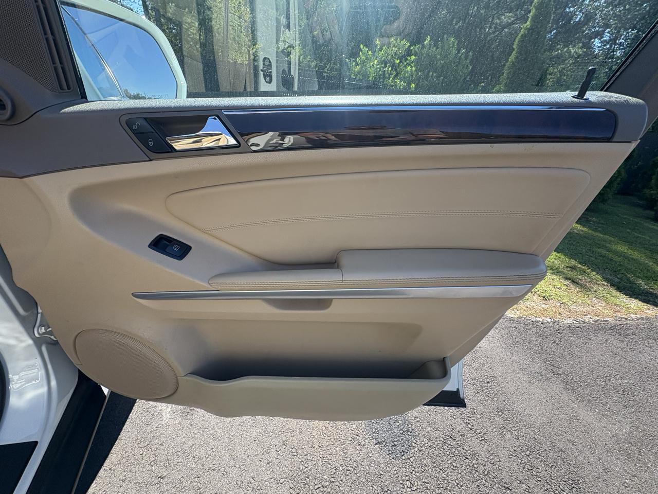 Mercedes-Benz M-Class 4MATIC 4dr ML 350 2010