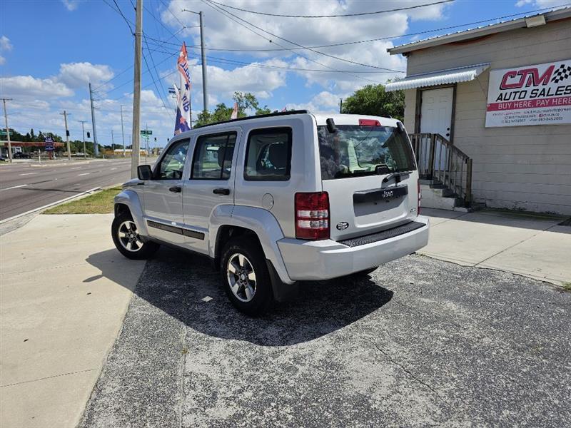 Jeep Liberty Sport 2WD 2008
