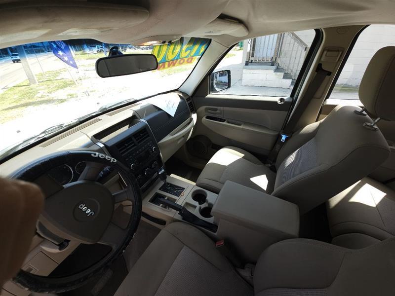 Jeep Liberty Sport 2WD 2008