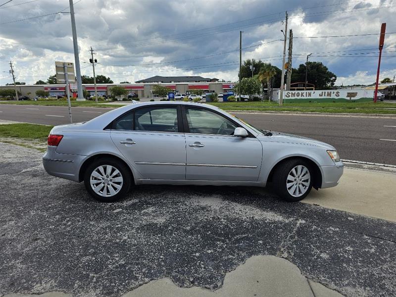 Hyundai Sonata SE 2010