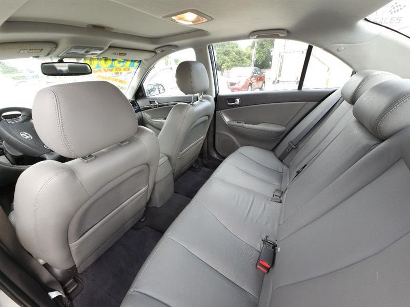 Hyundai Sonata SE 2010