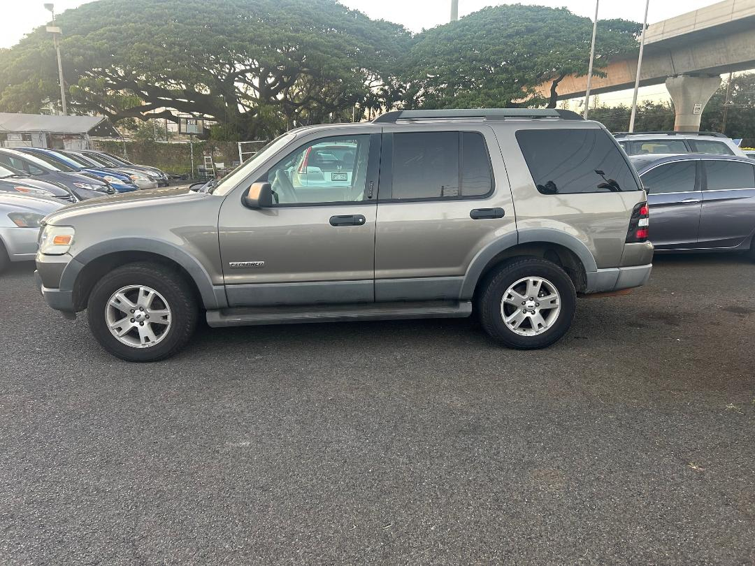 Ford Explorer 4dr 114" WB 4.0L XLT 2006