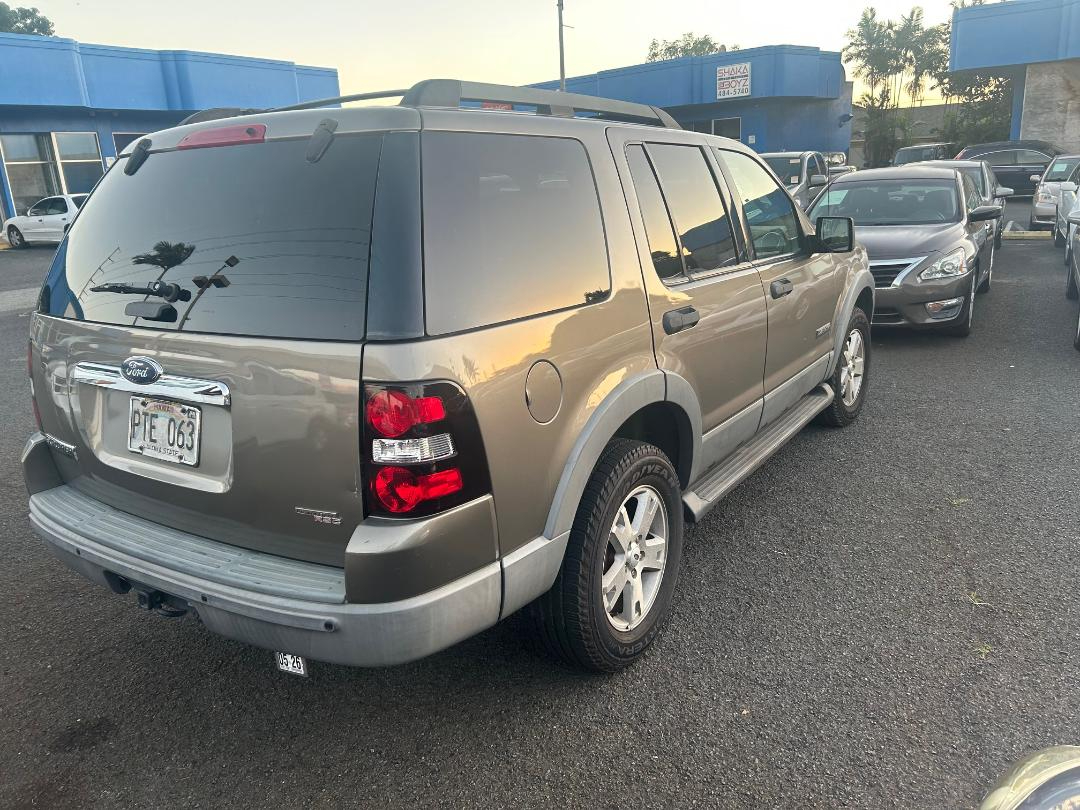 Ford Explorer 4dr 114" WB 4.0L XLT 2006