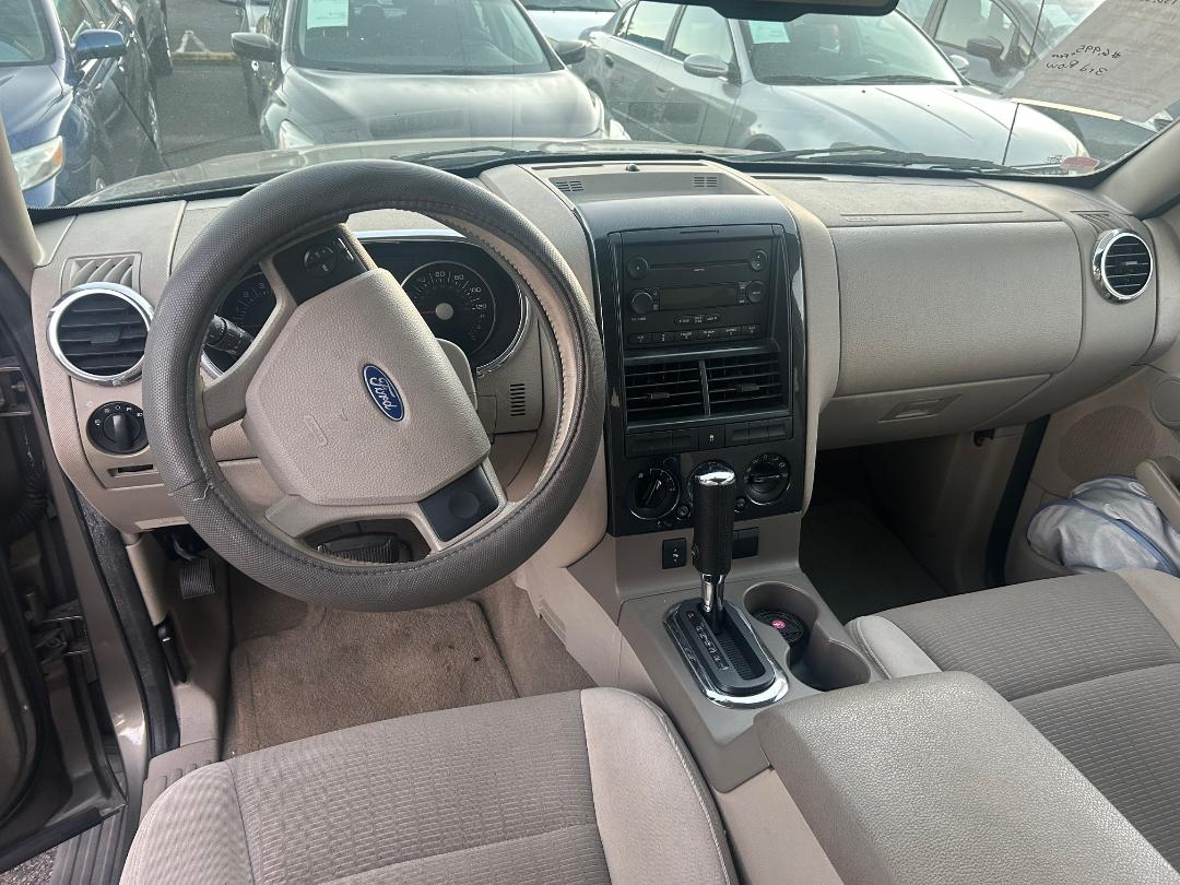 Ford Explorer 4dr 114" WB 4.0L XLT 2006