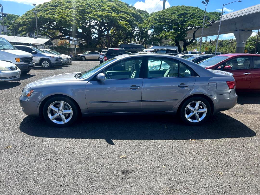 2008 Hyundai Sonata Limited photo 2