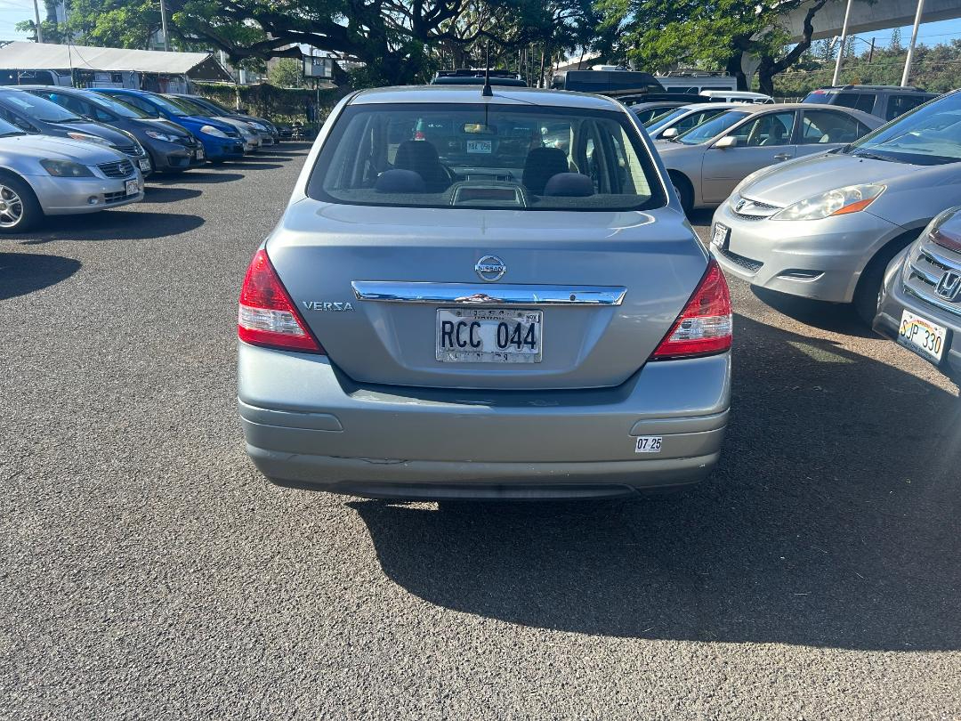Nissan Versa 4dr Sdn I4 Auto 1.8 S 2010