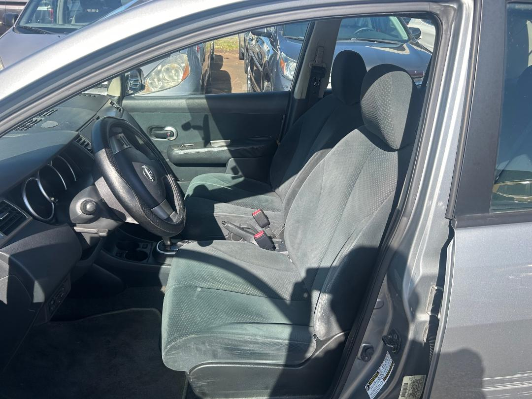 Nissan Versa 4dr Sdn I4 Auto 1.8 S 2010