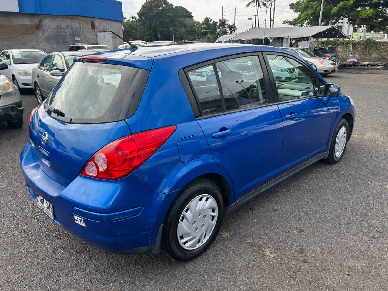 Nissan Versa 5dr HB I4 Auto 1.8 S 2007