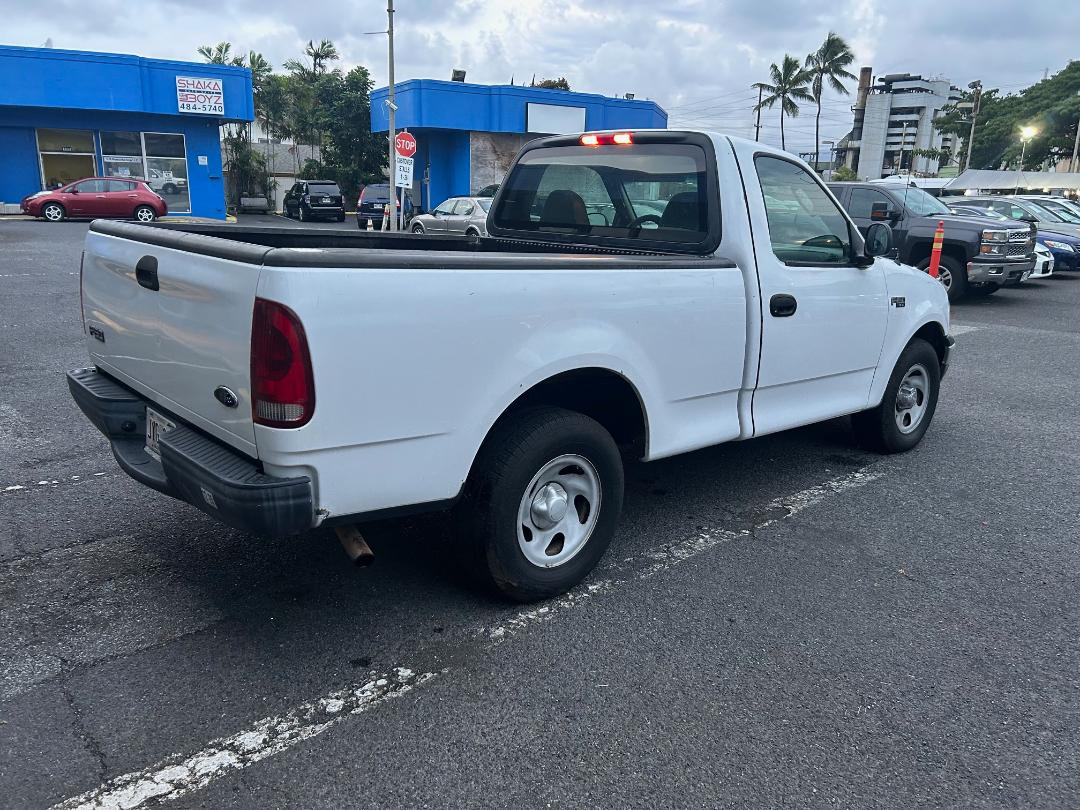 Ford F-150 Reg Cab 120" XLT 2002