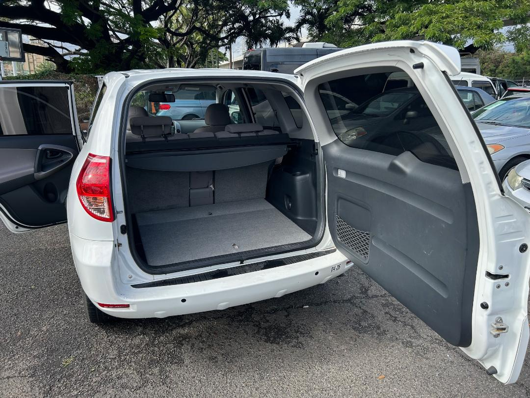 Toyota RAV4 FWD 4dr V6 5-Spd AT (Natl) 2008