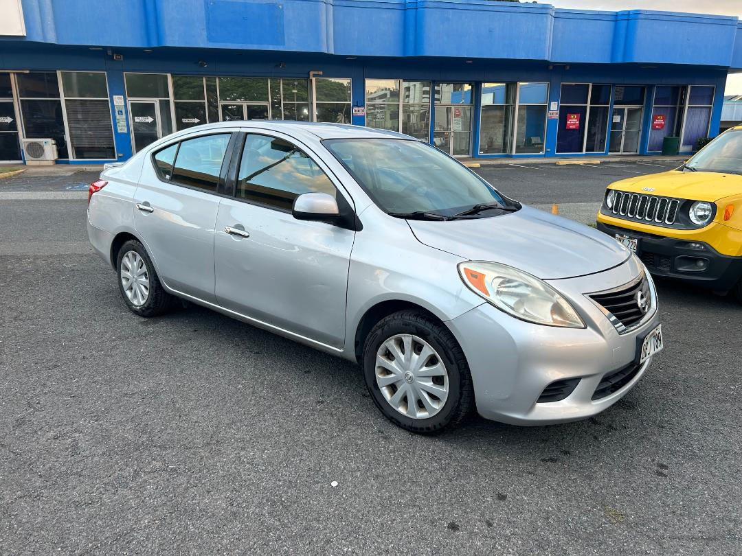 Nissan Versa 4dr Sdn CVT 1.6 SV 2014