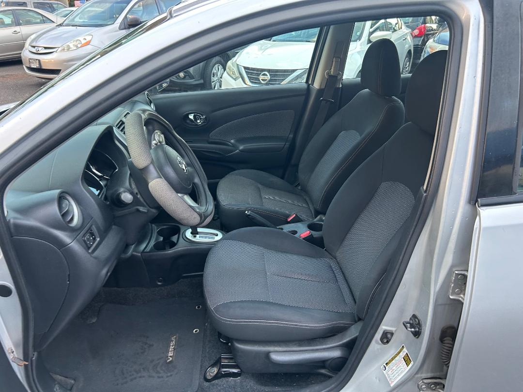 Nissan Versa 4dr Sdn CVT 1.6 SV 2014