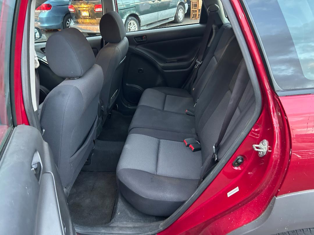 Pontiac Vibe 4dr HB 2004