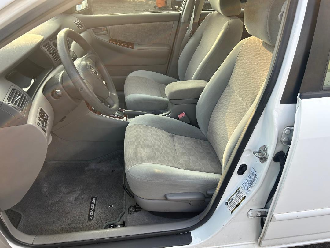 Toyota Corolla 4dr Sdn Auto LE (Natl) 2007