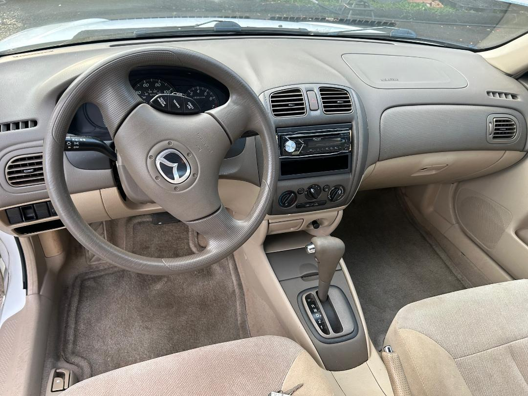 Mazda Protege 4dr Sdn LX Auto 2002