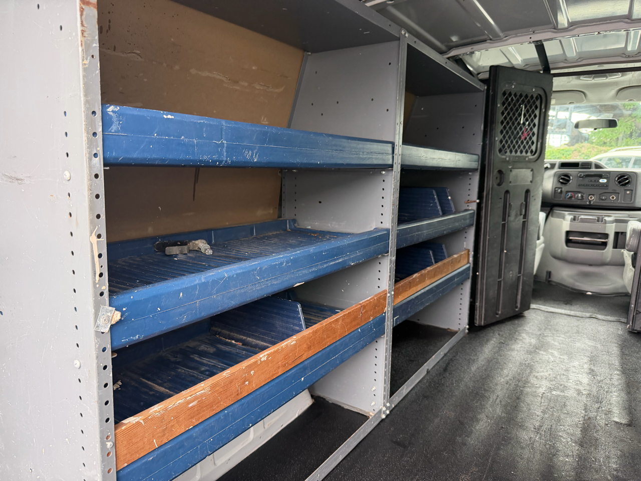 Ford Econoline Cargo Van E-150 Commercial 2014