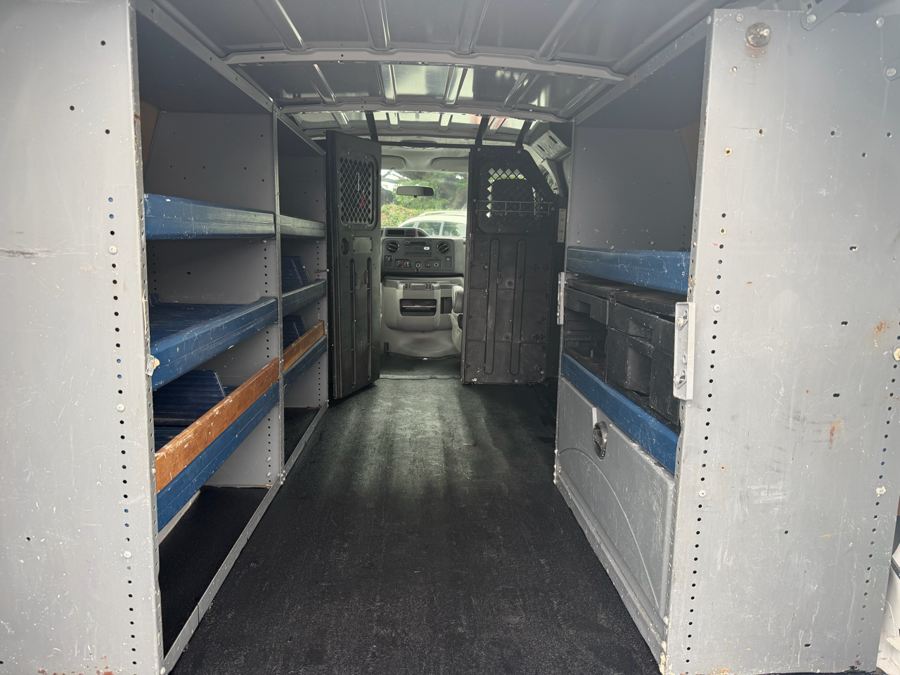 Ford Econoline Cargo Van E-150 Commercial 2014