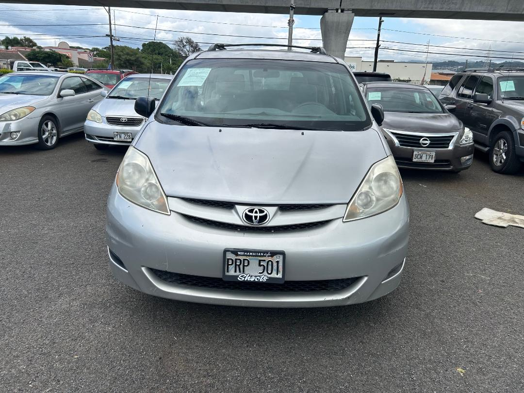 Toyota Sienna 5dr 7-Passenger Van CE FWD (Natl) 2007