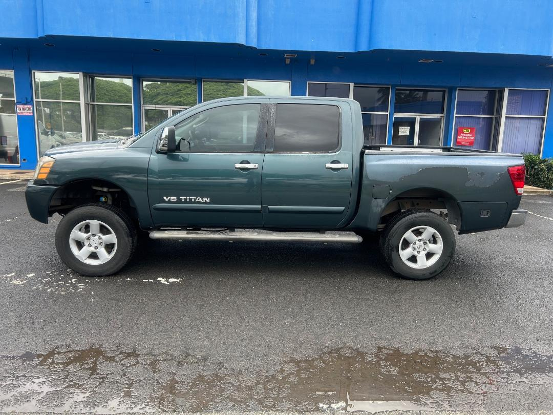 Nissan Titan LE Crew Cab 2WD 2005