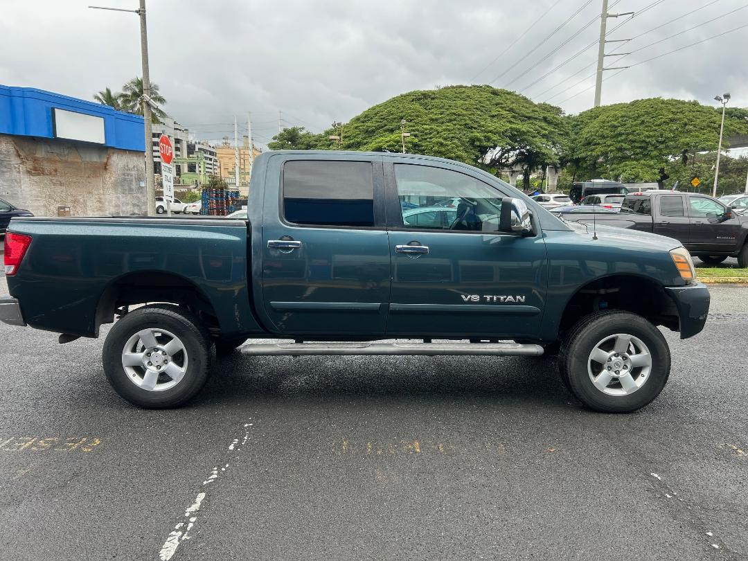 Nissan Titan LE Crew Cab 2WD 2005