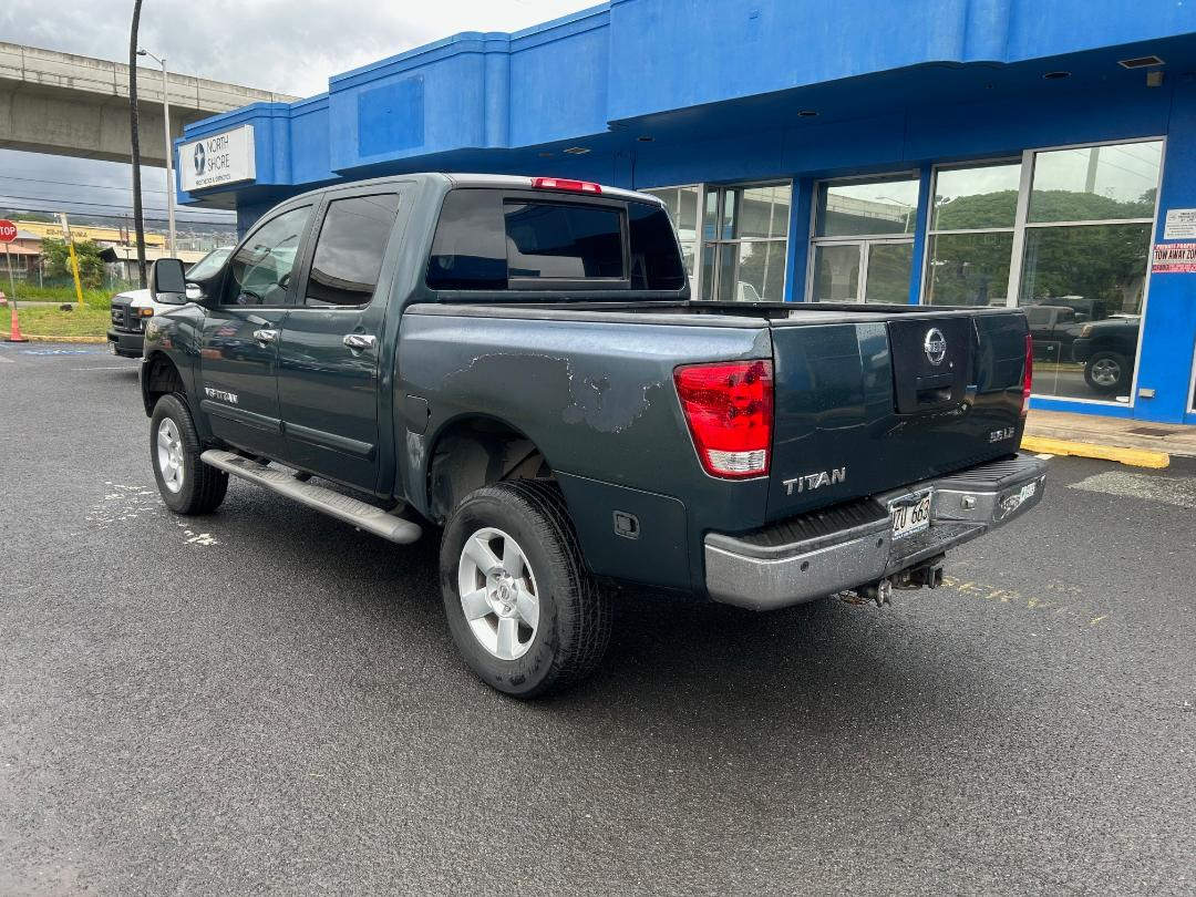 Nissan Titan LE Crew Cab 2WD 2005