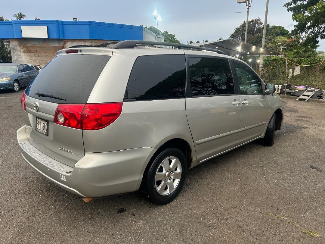 Toyota Sienna 5dr 7-Passenger Van LE FWD (Natl) 2007
