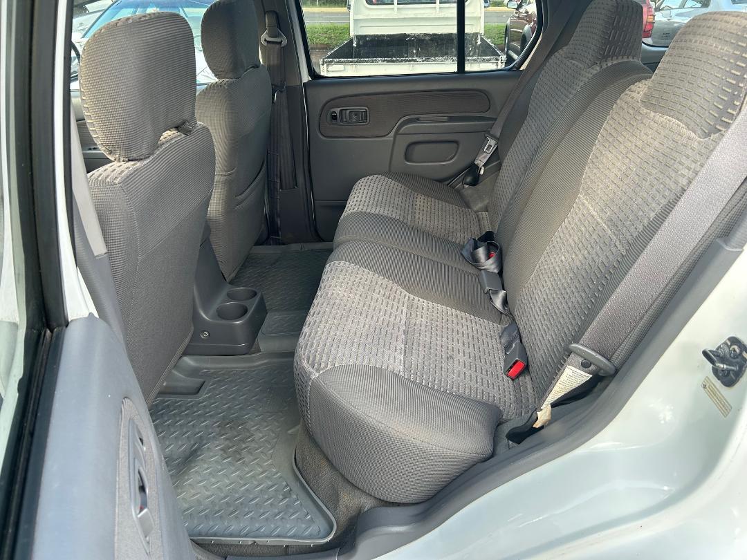 Nissan Xterra 4dr SE 2WD V6 Manual 2001