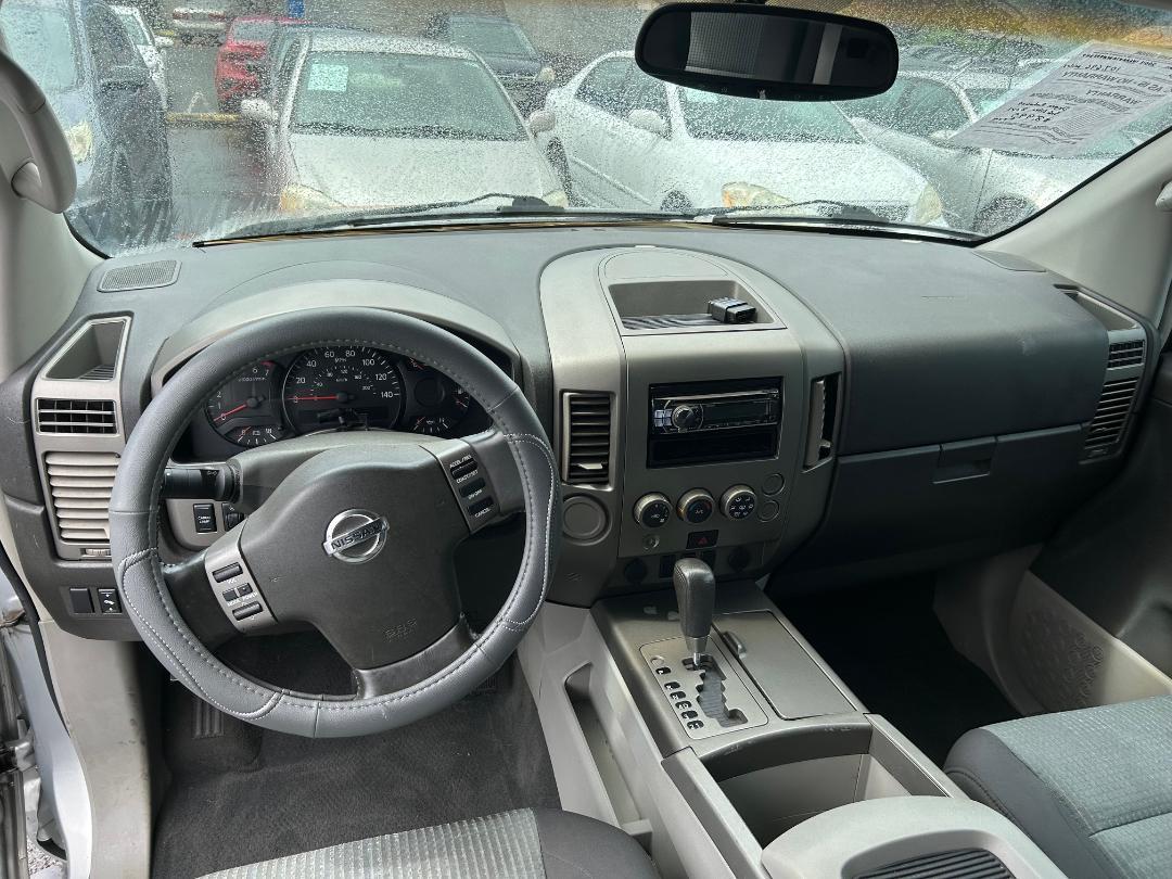 Nissan Titan SE Crew Cab 2WD 2004