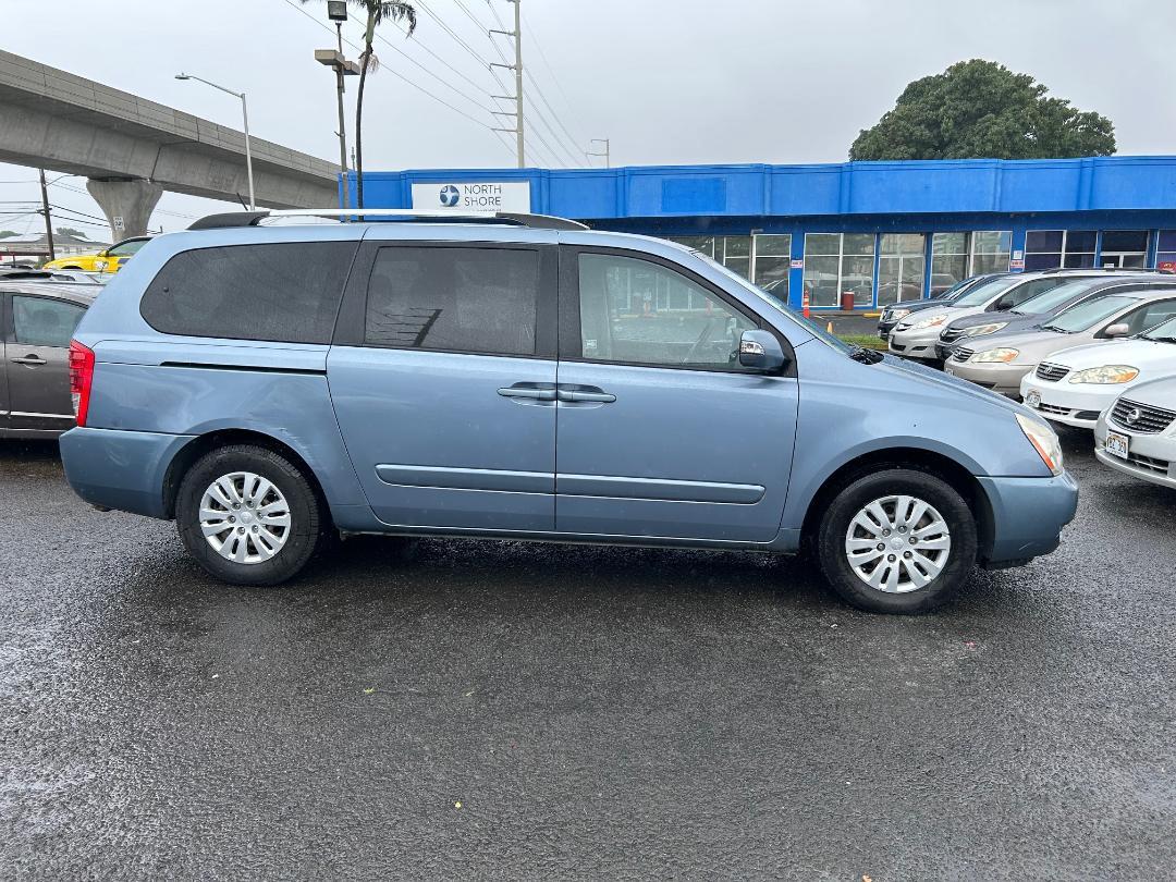 Kia Sedona 4dr LWB LX 2011