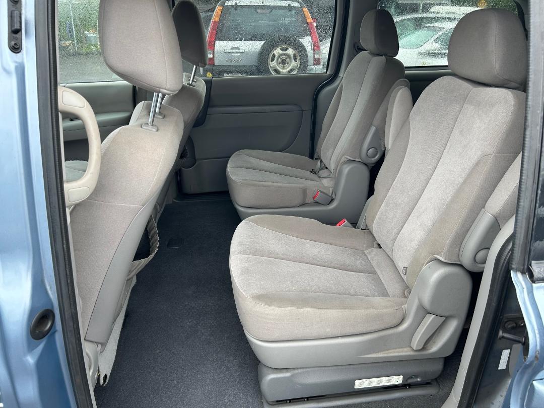 Kia Sedona 4dr LWB LX 2011