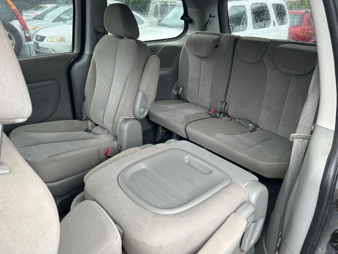 Kia Sedona 4dr LWB LX 2011