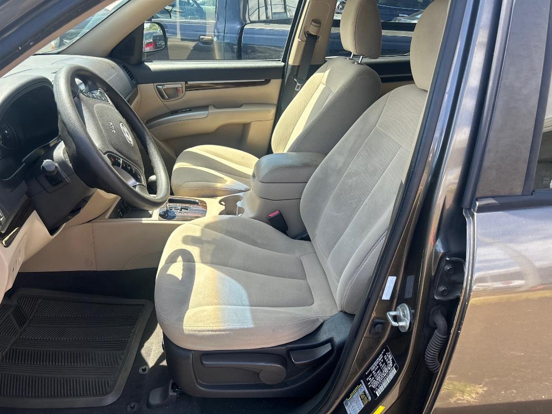 Hyundai Santa Fe FWD 4dr I4 GLS 2012