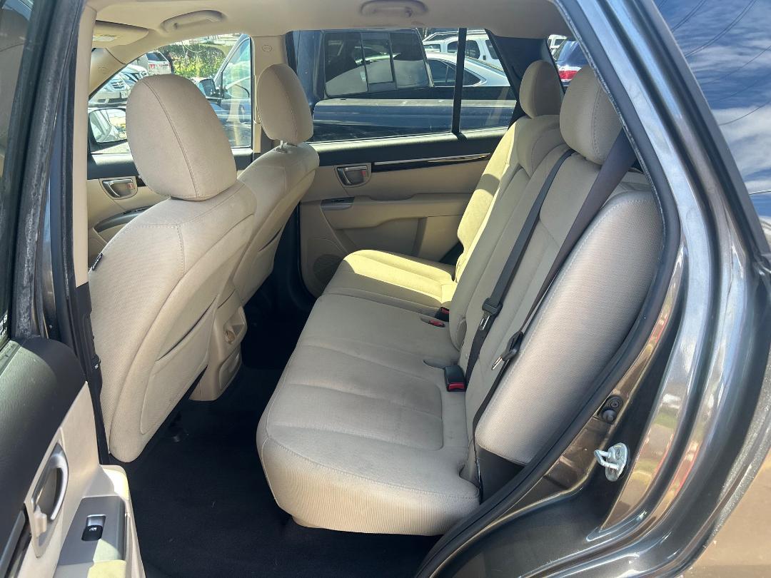 Hyundai Santa Fe FWD 4dr I4 GLS 2012