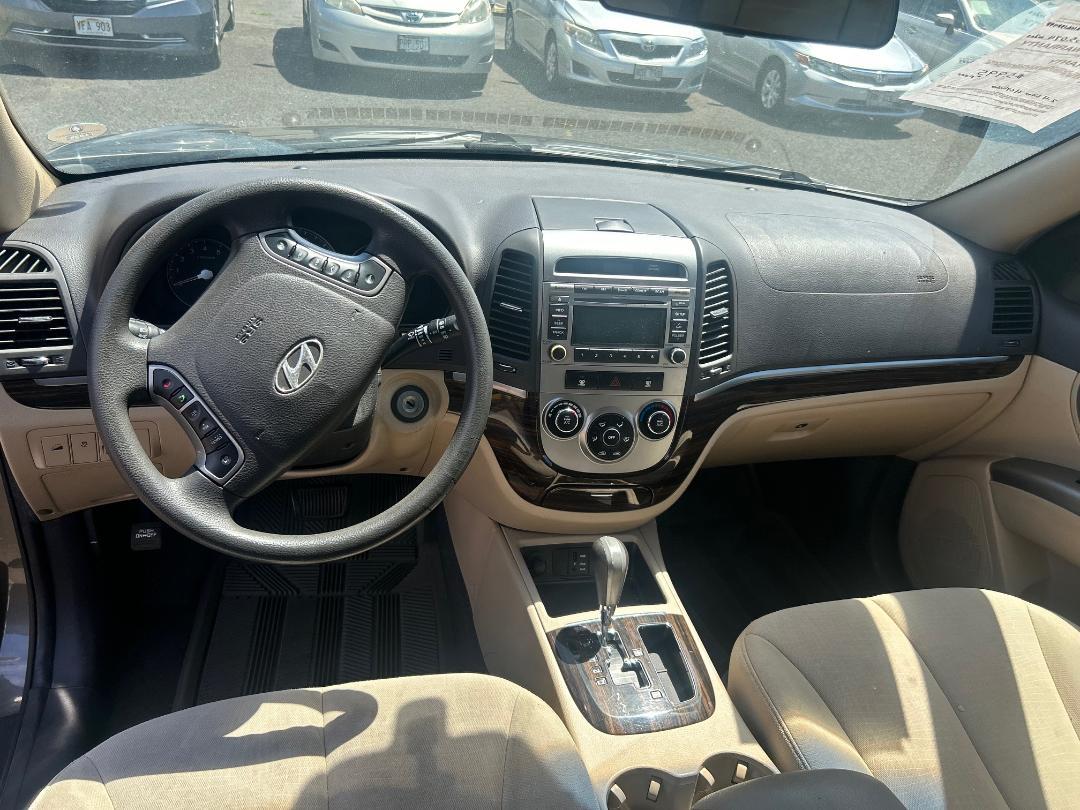 Hyundai Santa Fe FWD 4dr I4 GLS 2012