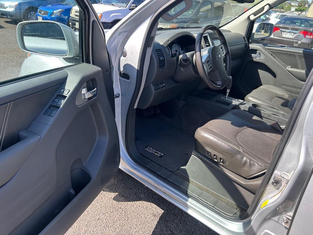 Nissan Frontier 4WD Crew Cab SWB Auto PRO-4X 2016